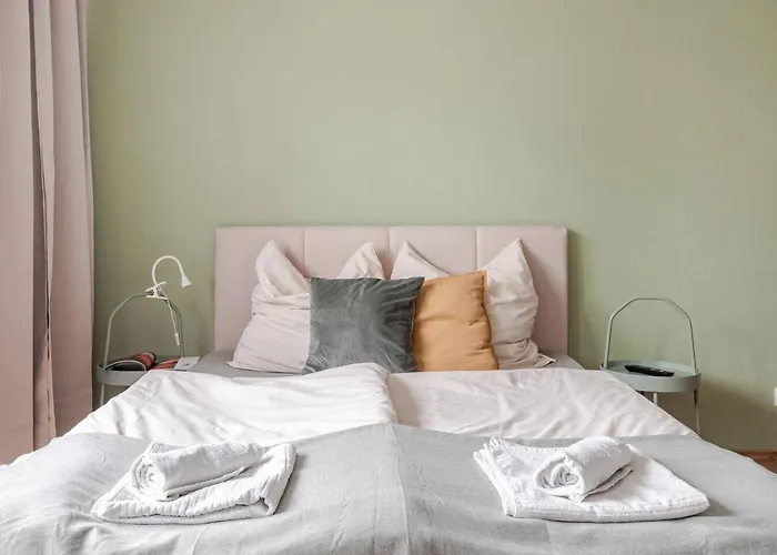 Schoenes Apartment Mit Parkplatz & 24H Checkin